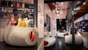 化妆品店产品展示柜设计效果图