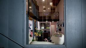 化妆品店室内展示架设计效果图图片