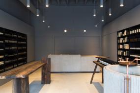 创意化妆品店门头墙砖墙面装修效果图片欣赏