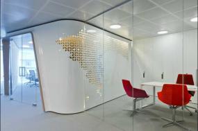 写字楼室内楼梯设计装饰案例