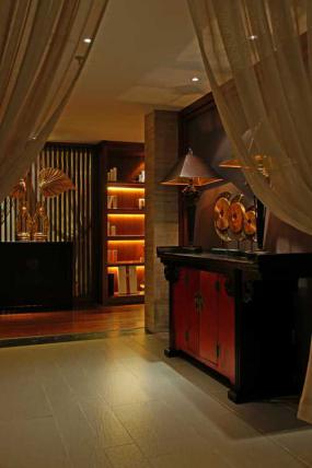 泰式美容门面室内装修效果图