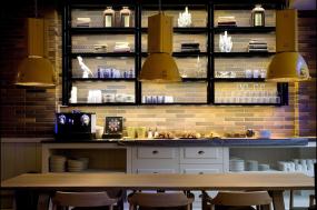 2018最新蛋糕店门面装修效果图片