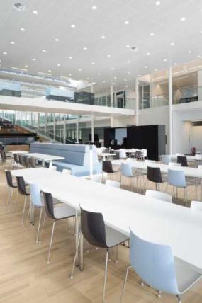 现代时尚简约风格办公室隔断装修效果图片