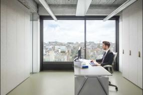 高端办公室隔断墙装修设计