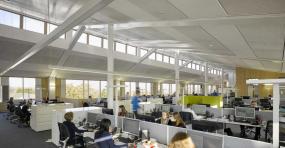 大型办公室顶面装修效果图