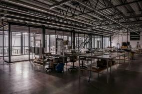 创意办公室屏风隔断装修设计