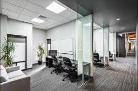 国外小型员工办公室装修设计欣赏