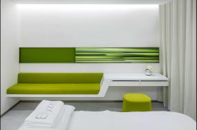 美容门面简约室内装修设计图片欣赏