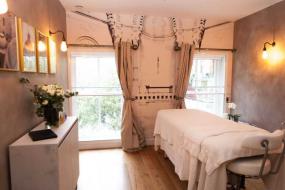 美容门面现代室内装修效果图片大全