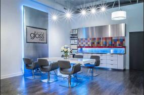 美容门面简单室内装修图