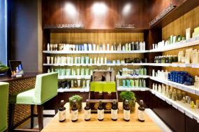 美发店门面复式室内设计装修效果图