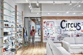 现代办公室地面简约装修效果图