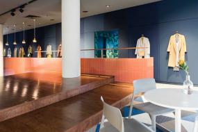 上海专业办公室室内浅褐色木地板装修效果图片