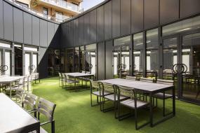 现代办公室盆栽植物装修效果图片