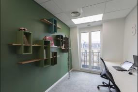 政府办公室室内白色墙面装修效果图片