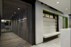 小办公室隔断式办公桌布局设计