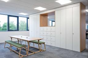 高层写字楼办公室文件柜装修设计图片