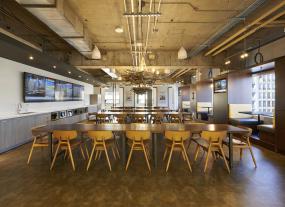 政府会议室会议桌装修效果图片