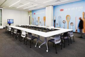 小型会议室办公椅子布置图片欣赏