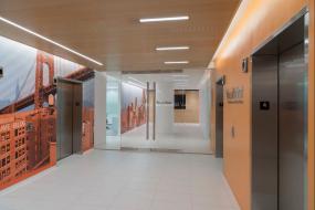 国外办公室走道装修效果图