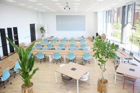 现代简约风格办公室办公椅子图片欣赏