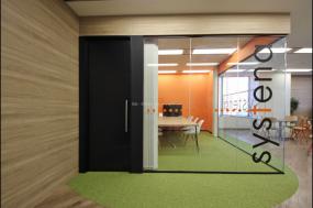 2018会议室玻璃隔断门效果图