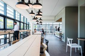 现代写字楼装修风格会议室吊顶设计图