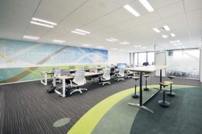 简单办公室吊顶设计装修图