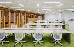 简单办公室的桌椅装修效果图片