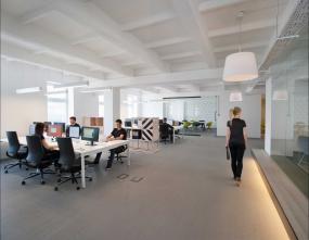 最新简单办公室办公桌椅装修效果图片大全