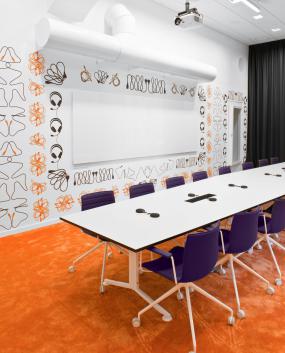 美式小会议室装修设计效果图