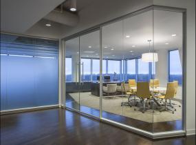 现代简约风格办公室老板椅装修效果图