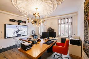 现代简约董事长办公室设计