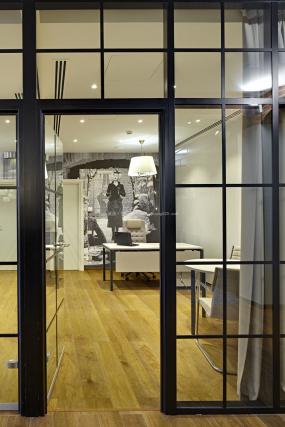 老总办公室纯色窗帘装修效果图片