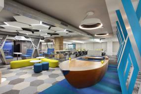 现代温馨风格小型办公室设计图