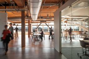 时尚混搭风小型办公室装潢效果图