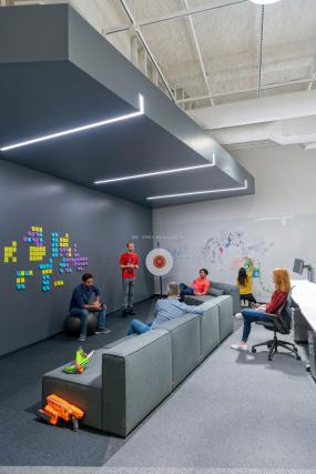 后现代风格办公室布局图