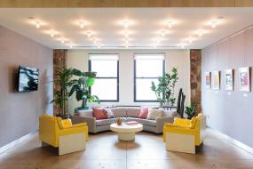 科技公司办公室设计装饰图