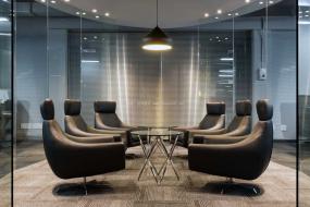 1500平的办公室效果图