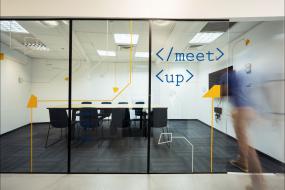 办公室隔断门装修效果图