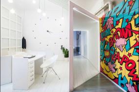 最新贸易公司办公室装饰实景图