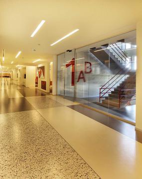 贸易公司办公室最新室内装饰设计效果图片