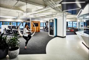 广告公司办公室装潢效果图片