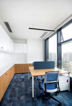 稳重厚重办公室装修装潢效果图