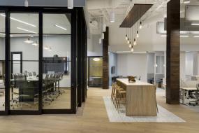 稳重厚重办公室室内装修设计图片