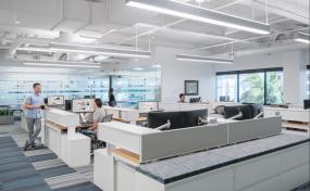 高档保险公司办公室装修效果图