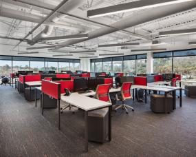 稳重厚重办公室设计室内装修图片