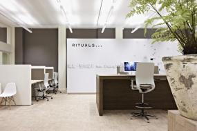 员工办公区装潢效果图片