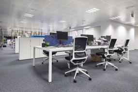 员工办公区装修设计效果图