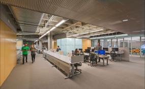 高档工业风格办公室装修图片大全